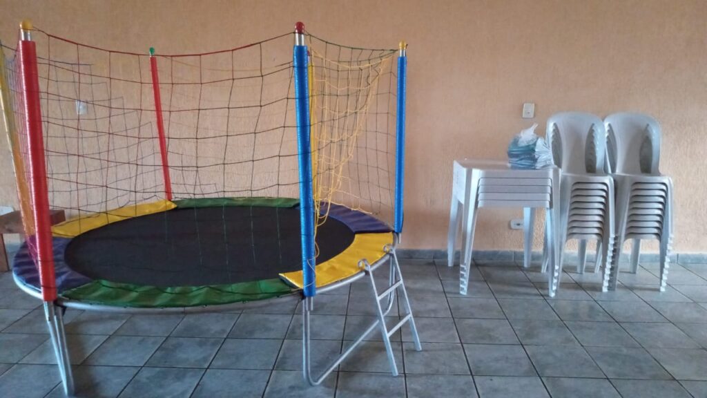 Locação de Mesas e Cadeiras em Itaquaquecetuba - Aluguel de Brinquedos e Artigos para Festas Locação de Mesas e Cadeiras em Itaquaquecetuba - Aluguel de Brinquedos e Artigos para Festas